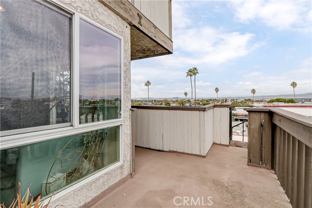 1817 11th Street, Manhattan Beach, California 90266, 3 Bedrooms Bedrooms, ,2 BathroomsBathrooms,Residential,Sold,11th,SB23227234