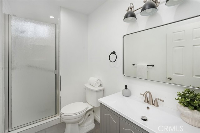 Detail Gallery Image 21 of 36 For 25492 via Dalia, Valencia,  CA 91355 - 5 Beds | 3 Baths