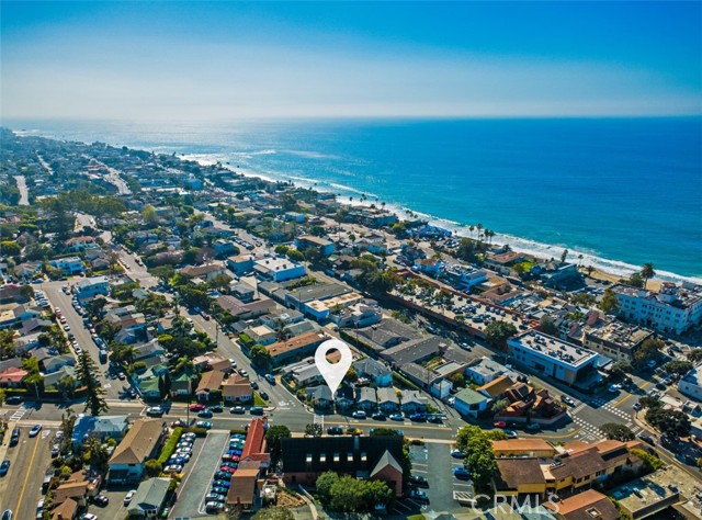 Detail Gallery Image 4 of 24 For 389 Park, Laguna Beach,  CA 92651 - 3 Beds | 2 Baths