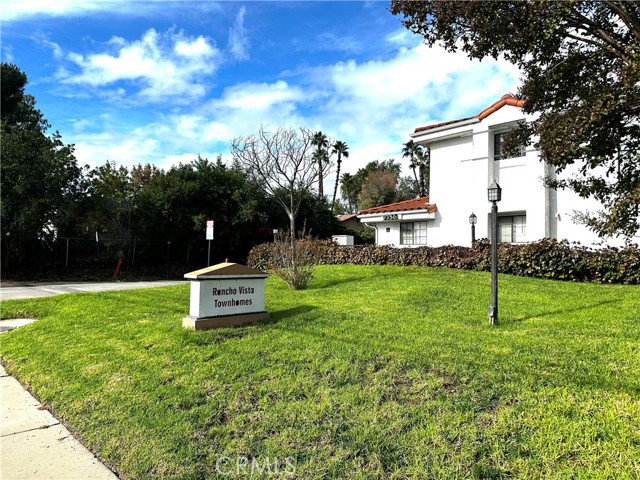 Detail Gallery Image 3 of 16 For 9356 19th St #D,  Rancho Cucamonga,  CA 91701 - 3 Beds | 2/1 Baths