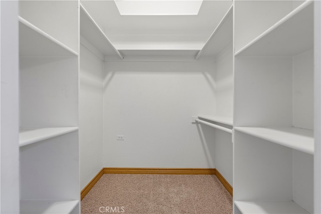 https://media.crmls.org/medias/548d8f7a-654f-47fd-9980-1a32126630ad.jpg?preset=X-Large