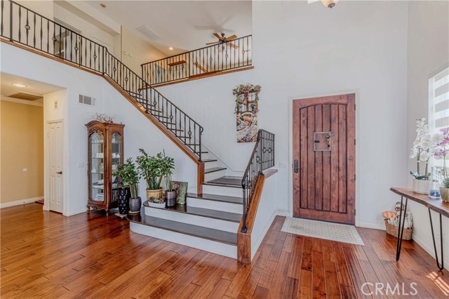 2101 S Sanders Ct, La Habra CA: https://media.crmls.org/medias/548e5e8b-d126-42e3-b35d-dacb21a17251.jpg