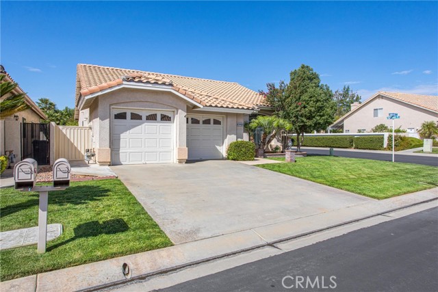 1021 Laguna Seca Court, Banning CA: https://media.crmls.org/medias/548ec786-7b0b-4a83-887a-7a910aa87b50.jpg