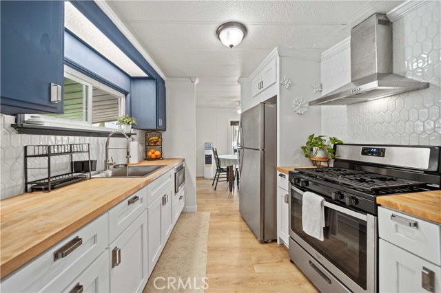 Detail Gallery Image 5 of 26 For 4444 E Avenue R Space 123, Palmdale,  CA 93552 - 2 Beds | 2 Baths