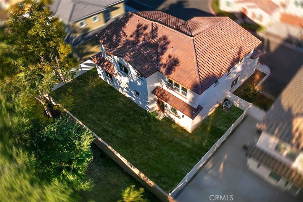 https://media.crmls.org/medias/548f5caa-939a-4a98-85d1-95be14db7455.jpg?preset=X-Large