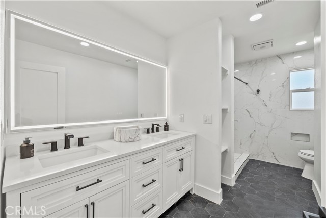 42835 Cinema Avenue, Lancaster CA: https://media.crmls.org/medias/548f8657-9f43-41cb-b2a3-62599bb36ae2.jpg