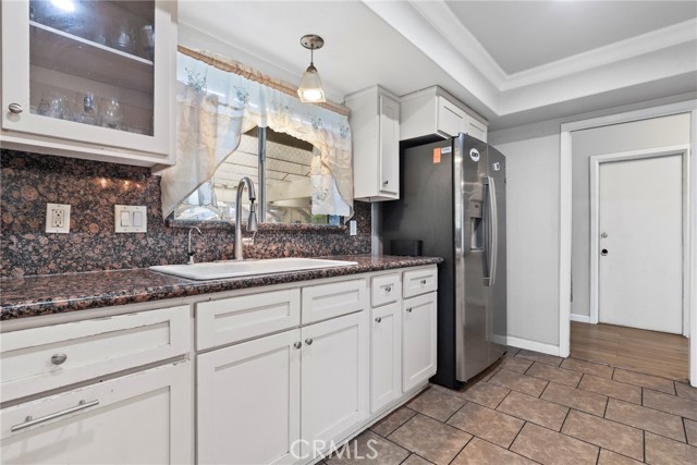 Detail Gallery Image 12 of 25 For 15503 Benfield Ave, Norwalk,  CA 90650 - 4 Beds | 2 Baths