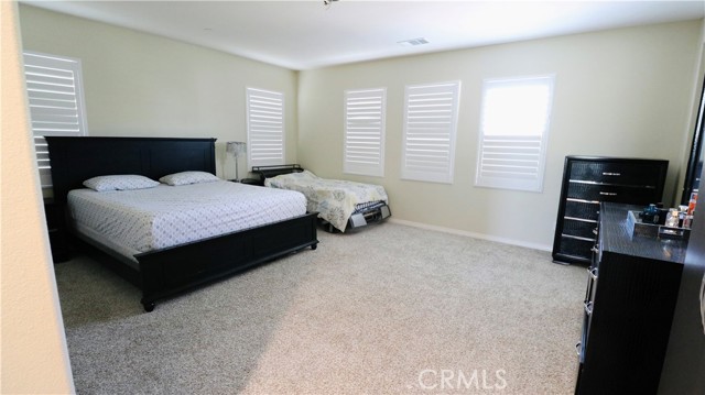27506 Aster Way, Saugus CA: https://media.crmls.org/medias/548fc534-b7ce-40ab-9ce9-a31dfa4d3a9c.jpg