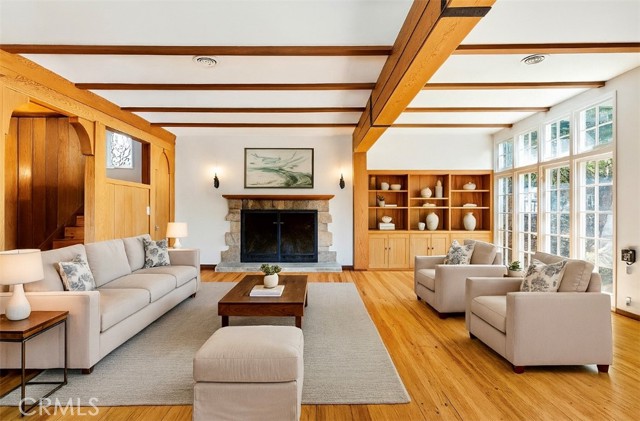 2749 E 17th Street, Oakland CA: https://media.crmls.org/medias/548ffd68-6d10-4507-ab61-05e61ae85914.jpg