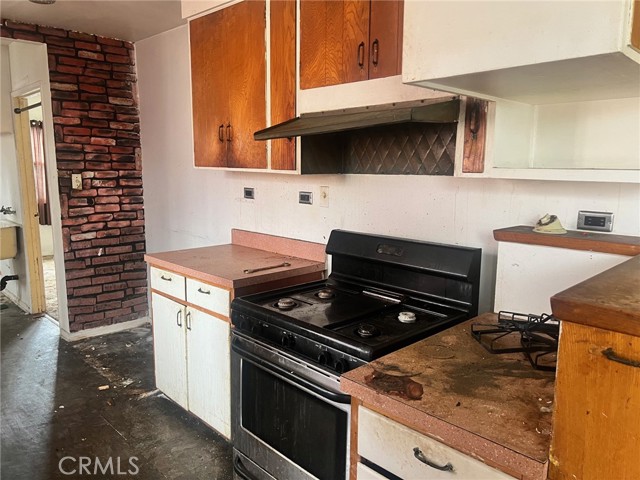 1058 106th Street, Los Angeles, California 90044, 3 Bedrooms Bedrooms, ,2 BathroomsBathrooms,Single Family Residence,For Sale,106th,OC24098261