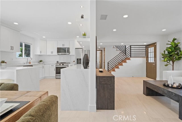 Detail Gallery Image 11 of 65 For 16265 Pine Ave, Fontana,  CA 92335 - 4 Beds | 3 Baths