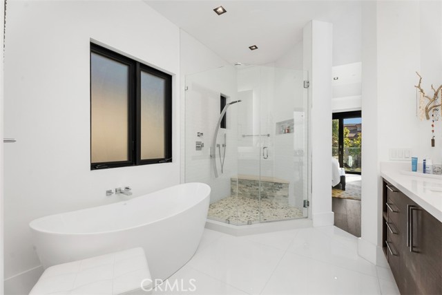 Detail Gallery Image 30 of 50 For 605 Marigold Ave, Corona Del Mar,  CA 92625 - 4 Beds | 5 Baths