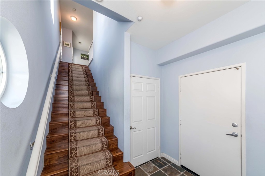 17760 Independence Lane