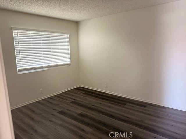 https://media.crmls.org/medias/54932b2f-5a18-42a9-a21e-c18f5723c4e9.jpg?preset=X-Large