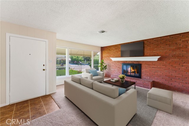 Detail Gallery Image 2 of 27 For 1026 W 18th Street, Costa Mesa,  CA 92627 - 3 Beds | 1 Baths