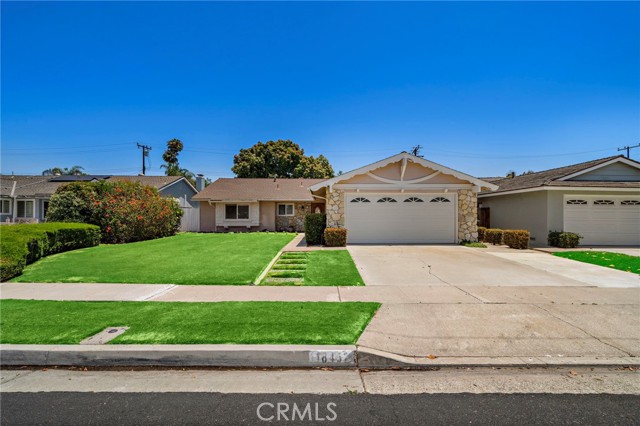18452 Tamarind Street, Fountain Valley CA: https://media.crmls.org/medias/549497d8-053a-49a0-bcbd-5a8bbfacb7ff.jpg