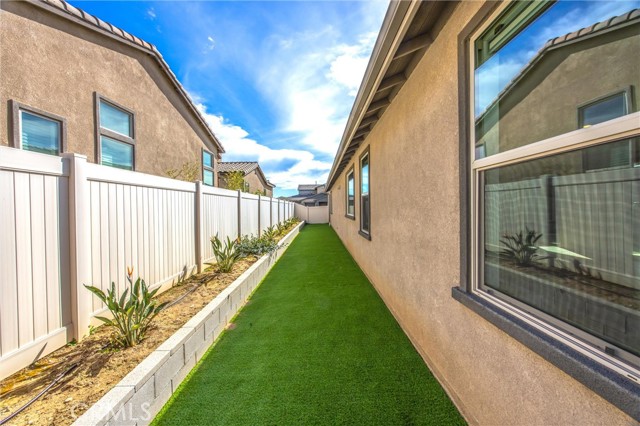 Detail Gallery Image 43 of 58 For 1322 Melstone, Beaumont,  CA 92223 - 4 Beds | 3 Baths