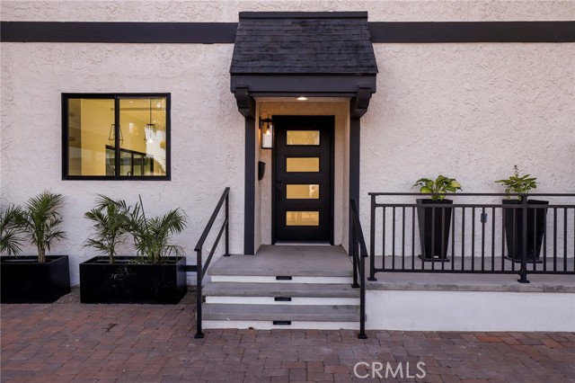 Detail Gallery Image 4 of 59 For 5633 E Deborah St, Long Beach,  CA 90815 - 5 Beds | 4 Baths