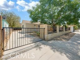 522 E Avenue P14, Palmdale CA: https://media.crmls.org/medias/549533bb-d836-450a-a94d-18dcbf2969dc.jpg