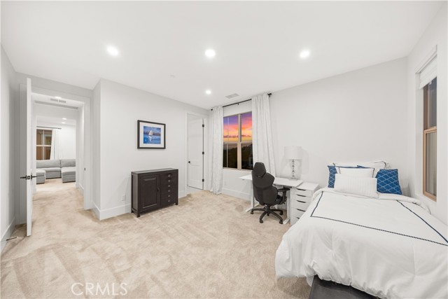 52 Longchamp, Irvine CA: https://media.crmls.org/medias/549588d9-31a8-4e5c-b4fb-7ebb539b5691.jpg
