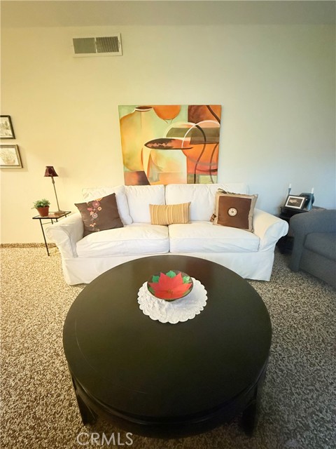 Detail Gallery Image 5 of 31 For 6380 N 5th, Fresno,  CA 93710 - 3 Beds | 2 Baths