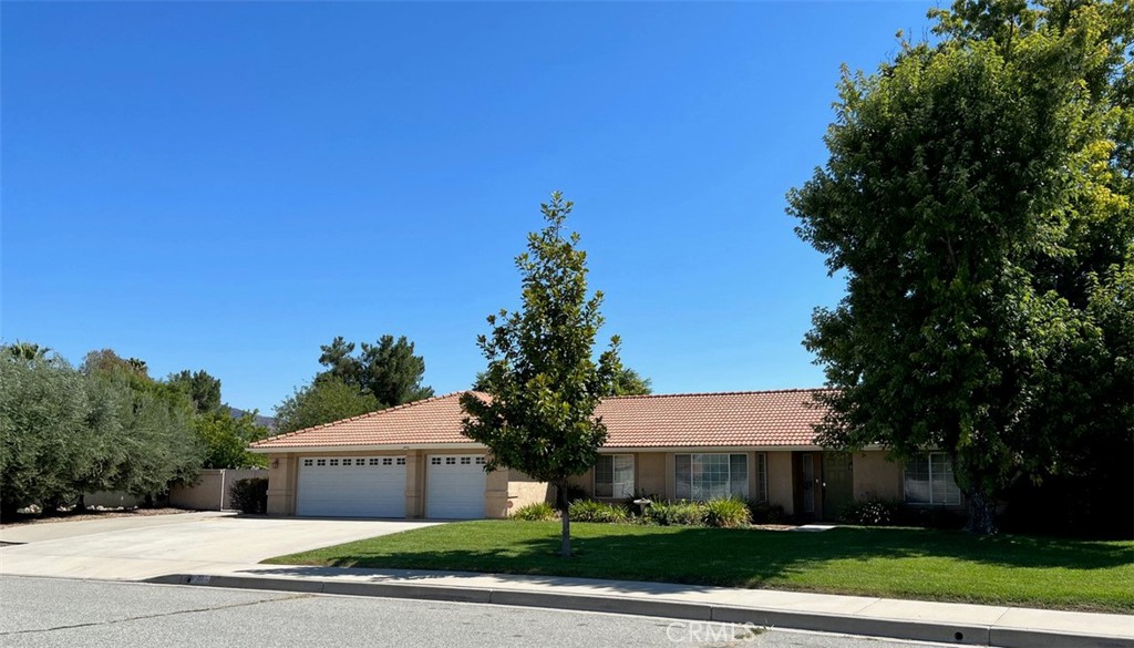 1493 Mouton Drive, San Jacinto, CA 92583