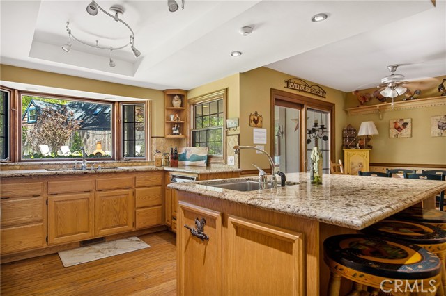 Detail Gallery Image 17 of 67 For 28476 North Shore Rd, Lake Arrowhead,  CA 92352 - 4 Beds | 4/2 Baths