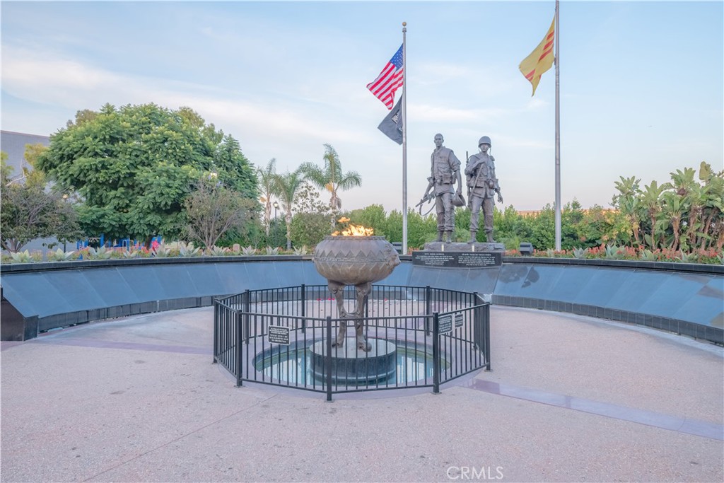 https://media.crmls.org/medias/5497a677-56a2-4e9f-8d53-1d37b5ffb1ef.jpg?preset=X-Large