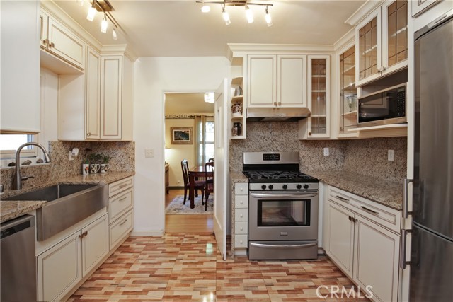 404 N Vinedo Avenue, Pasadena CA: https://media.crmls.org/medias/54980b73-922f-4875-84b0-98d16067c54c.jpg