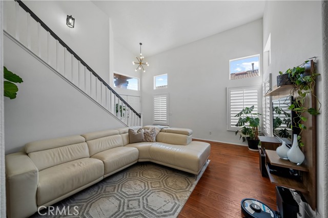 815 Autumn Lane, Corona CA: https://media.crmls.org/medias/549813bd-a795-4b58-b08a-7ddb40a345ea.jpg