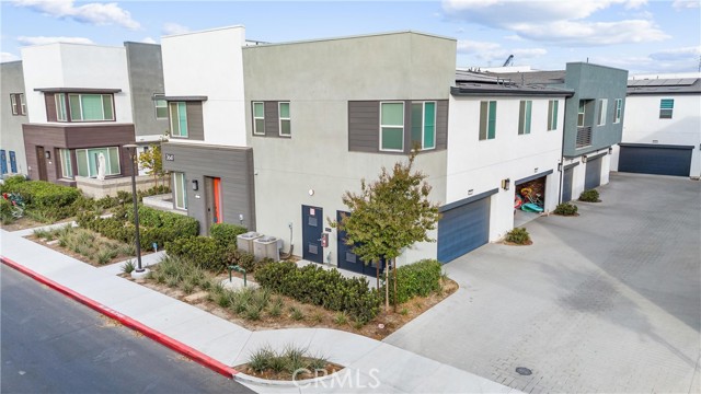 Detail Gallery Image 38 of 48 For 3641 South Allston Paseo #1,  Ontario,  CA 91761 - 3 Beds | 2/1 Baths