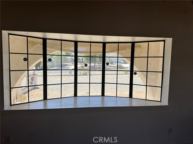 Detail Gallery Image 25 of 36 For 16485 Wintun Rd, Apple Valley,  CA 92307 - 5 Beds | 2/1 Baths