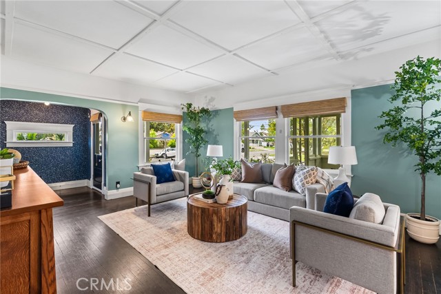 Detail Gallery Image 7 of 41 For 952 E Palmyra Ave, Orange,  CA 92866 - 3 Beds | 2 Baths