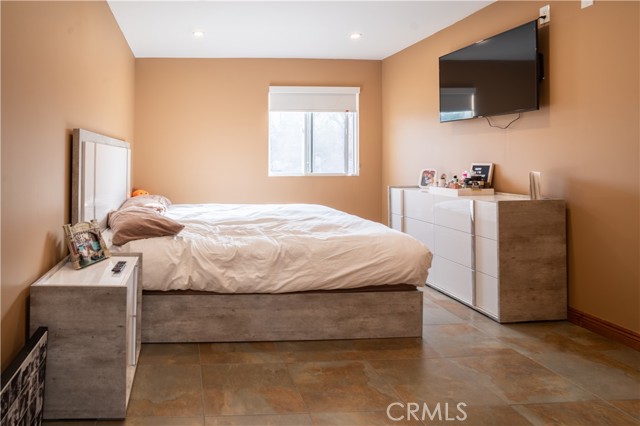 Detail Gallery Image 30 of 38 For 6930 Balcom, Reseda,  CA 91335 - 7 Beds | 6 Baths