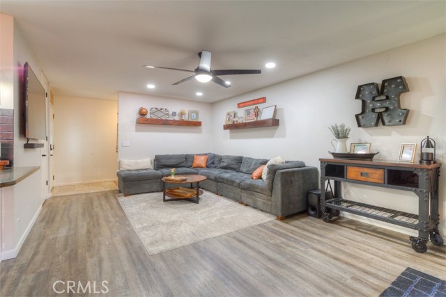 Detail Gallery Image 7 of 41 For 2225 Mariposa Ave, Chico,  CA 95926 - 3 Beds | 2 Baths