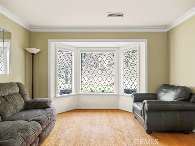 Detail Gallery Image 9 of 39 For 28625 Victoria Rd, Castaic,  CA 91384 - 3 Beds | 2/1 Baths