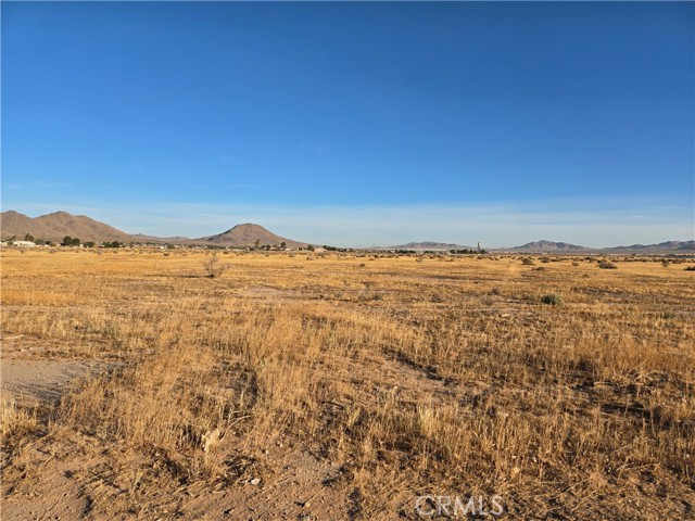 0 Zuni Road, Apple Valley, California 92307, ,Land,For Sale,0 Zuni Road,CRHD24229331