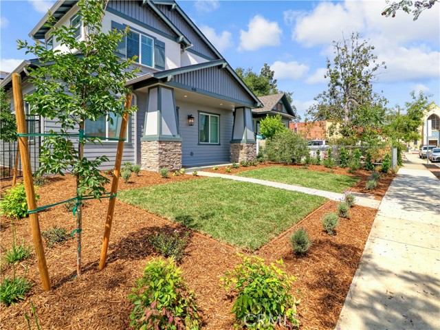 615 E Walnut Avenue, Monrovia CA: https://media.crmls.org/medias/549bf275-9427-46bc-9197-0fb316db6ce0.jpg