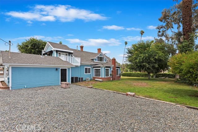 1350 E Chase Drive, Corona CA: https://media.crmls.org/medias/549cca3d-df77-4e0b-ac23-1c6259c74d3c.jpg