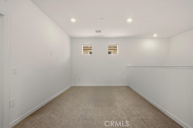 Detail Gallery Image 31 of 45 For 16281 Castello #1,  Fontana,  CA 92336 - 3 Beds | 2/1 Baths