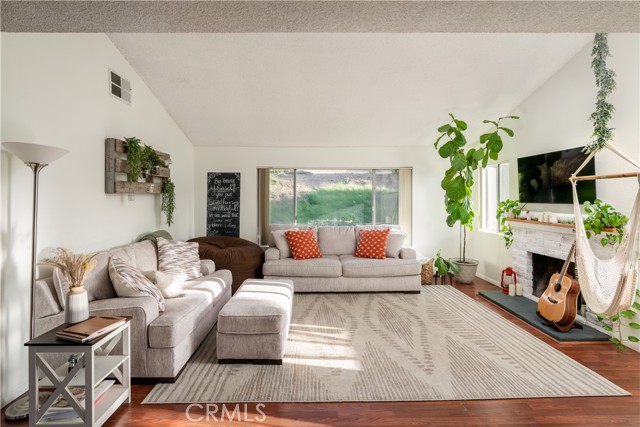 Detail Gallery Image 4 of 21 For 11491 Benton St, Loma Linda,  CA 92354 - 3 Beds | 2 Baths