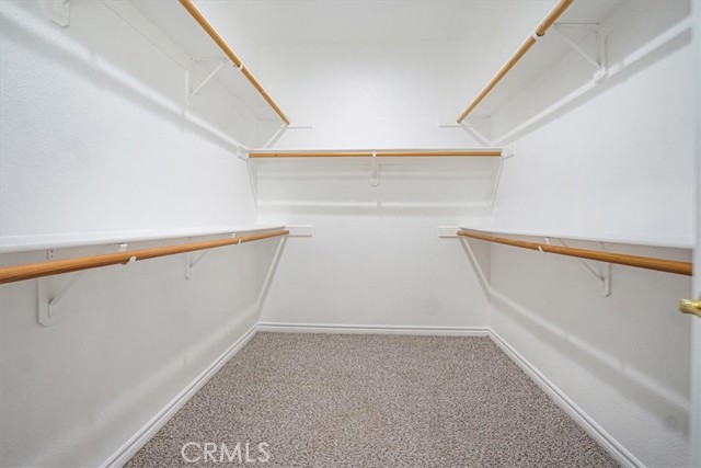 6940 Oak Vista Lane, Oak Hills CA: https://media.crmls.org/medias/549e45a9-e02e-4f88-8445-de4d47590b55.jpg