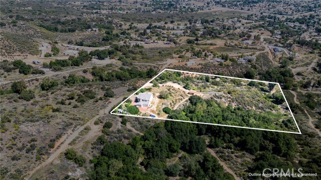 35050 Margo Road, Lake Elsinore CA: https://media.crmls.org/medias/54a2c84a-d93a-43ea-8ba8-79fd80ceeb81.jpg