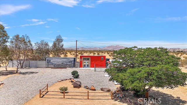 Detail Gallery Image 2 of 40 For 4984 1st St, Joshua Tree,  CA 92252 - 3 Beds | 2 Baths