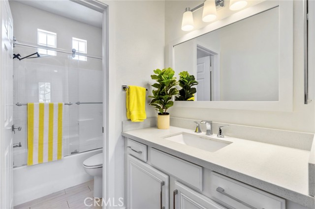 410 Timberwood, Irvine CA: https://media.crmls.org/medias/54a32147-fdbf-4256-af2c-4c18e0242ddf.jpg
