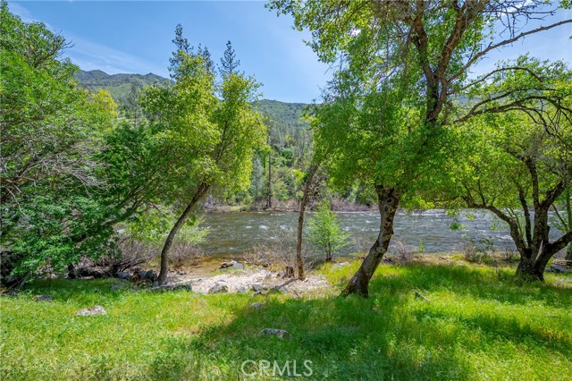 9977 Incline Road, El Portal CA: https://media.crmls.org/medias/54a34e45-f4dd-4770-8770-87bc5797e9de.jpg
