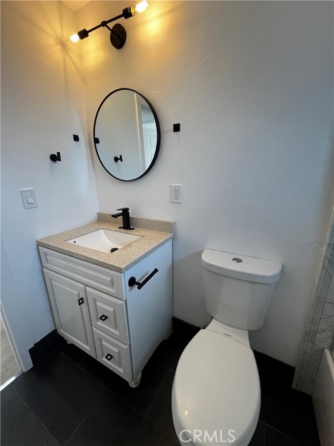 977 W 2nd Street, San Pedro CA: https://media.crmls.org/medias/54a363aa-77a7-4ca7-b470-0725b14ea24c.jpg