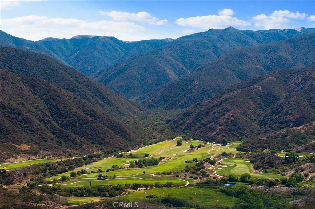 https://media.crmls.org/medias/54a3fb53-de74-460e-94e6-e01f520f607e.jpg?preset=X-Large