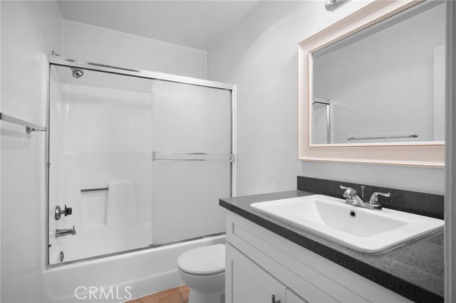 Detail Gallery Image 17 of 18 For 1364 E Garfield Ave #1,  Glendale,  CA 91205 - 2 Beds | 2 Baths