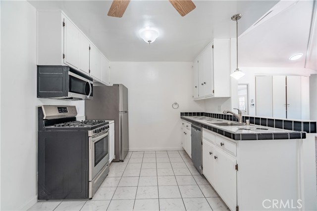 Detail Gallery Image 45 of 63 For 2747 E Ocean Bld, Long Beach,  CA 90803 - 6 Beds | 7 Baths
